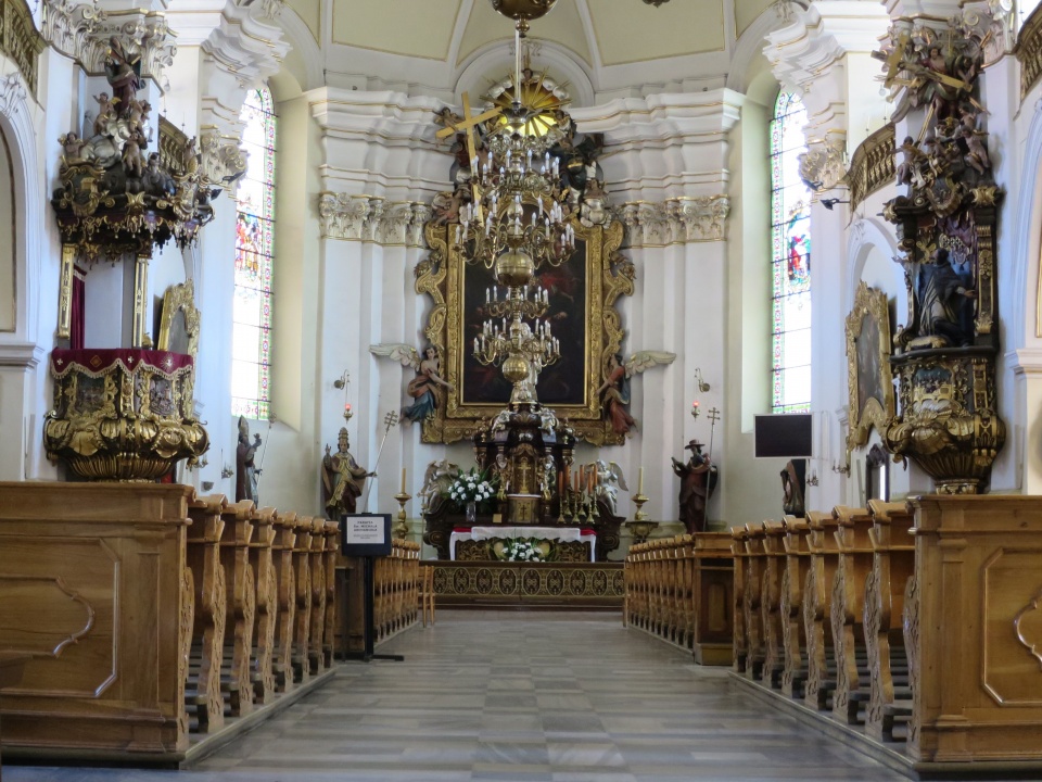 Kościół pod wezwaniem św. Michała Archanioła w Prudniku. Świątynia ta ma doskonałą akustykę i ciekawie brzmiące organy [zdj. Jan Poniatyszyn]