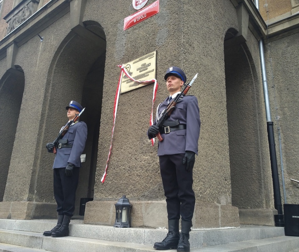 Komenda Wojewódzka Policji w Opolu ma swojego patrona [fot. Katarzyna Doros]