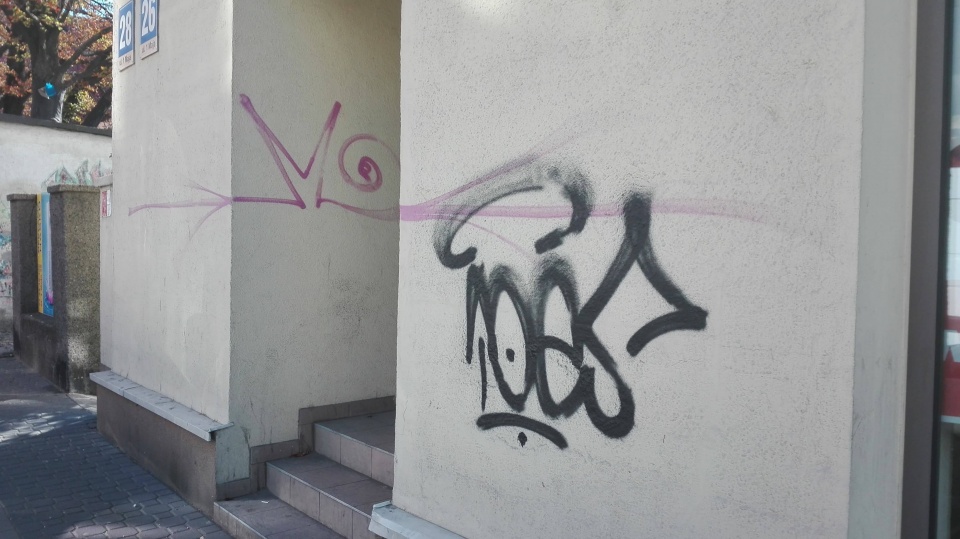 Graffiti na 1 Maja w Opolu [fot. Marzena Śmierciak]
