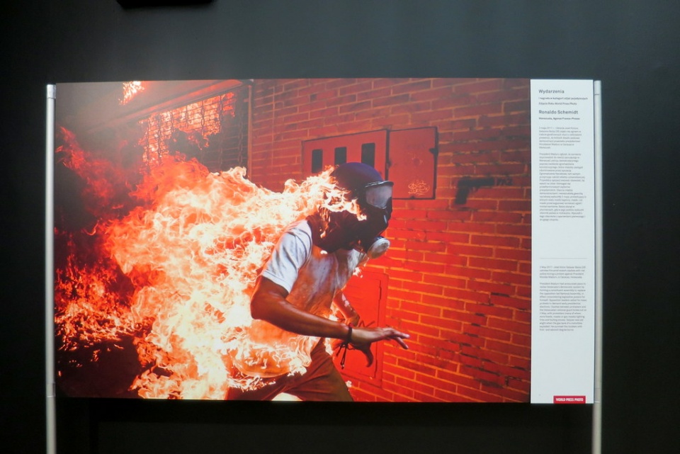 Zdjęcie roku World Press Photo Exhibition 2018 w Galerii Sztuki Współczesnej w Opolu [fot. Mariusz Majeran]