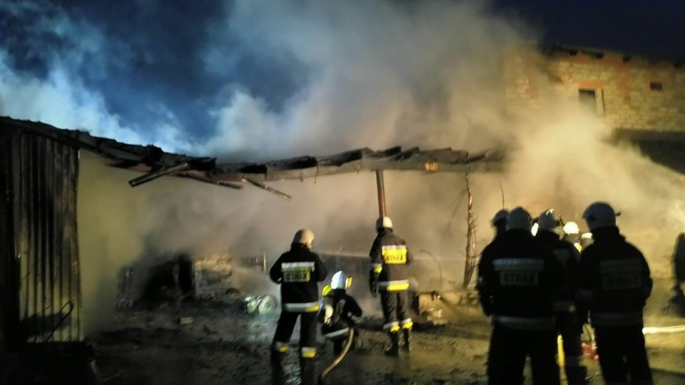 Butla z acetylenem skomplikowała akcję strażaków w Mechnicy [fot. Szymon Kaboth / OSP Większyce]