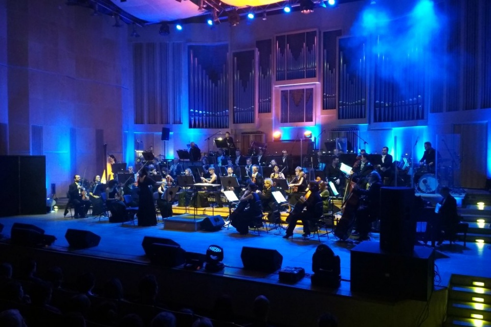 Pełna sala podczas sylwestrowego koncertu w Filharmonii Opolskiej [fot. Joanna Matlak]