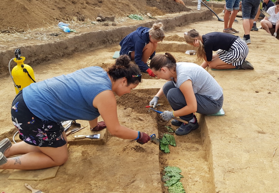Archeolodzy odkrywają w Dzielnicy groby z epoki kamienia [fot. A. Pospiszyl]