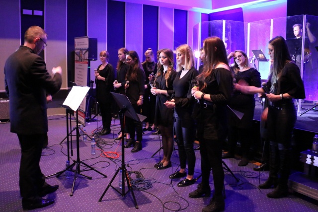 Nysa Gospel Choir wystąpił w legendarnym Studiu M im. SBB [FILM, ZDJĘCIA]