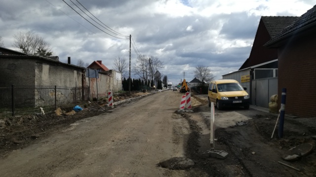 Remont drogi w Zalesiu Śląskim. Gehenna mieszkańców i drogowców dobiega końca