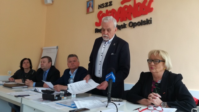 Solidarność nauczycieli na Opolszczyźnie przeciw swojemu szefowi Ryszardowi Proksie
