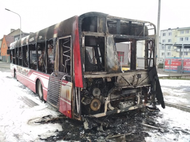 Pożar autobusu w Kędzierzynie-Koźlu. Utrudnienia w ruchu w Opolu
