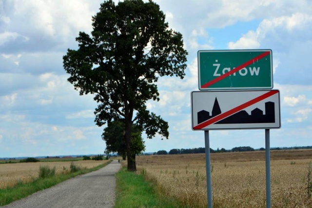 Powiaty nyski i brzeski dogadują się w sprawie remontu drogi ze Starego Grodkowa do Żarowa