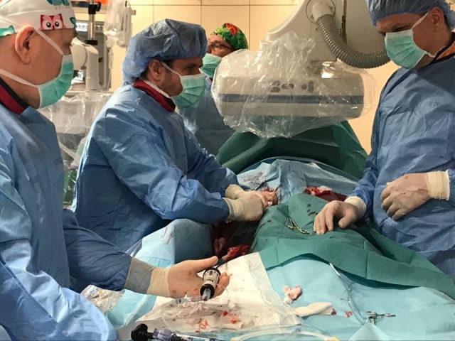 USK w Opolu: lekarze wszczepili najnowszy model zastawki aortalnej. Wcześniej zrobiono to jedynie w Katowicach