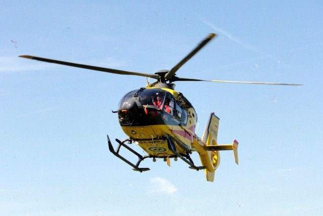 Wypadek w Lewinie Brzeskim. Lądował helikopter ratunkowy