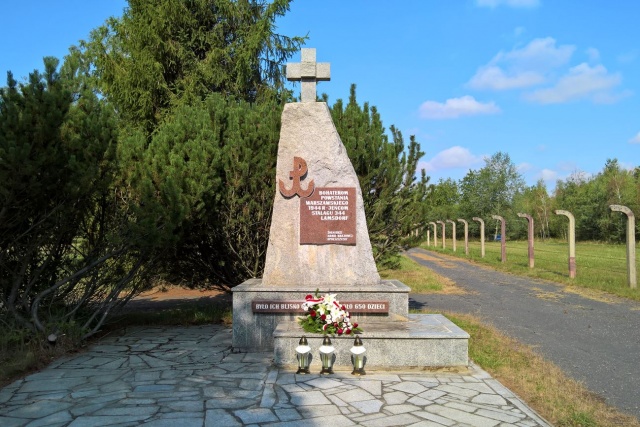W Miejscu Pamięci w Łambinowicach uczczono 75 rocznicę wybuchu Powstania Warszawskiego. Główne uroczystości 6 października