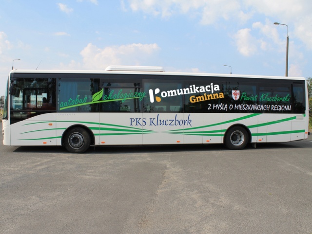 Zmiany w rozkładzie gminnej komunikacji autobusowej w Kluczborku. Nadal uczymy się tej linii