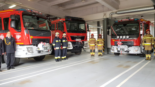Strażacy z Kędzierzyna-Koźla i Maciowakrza mają nowe samochody ratownicze