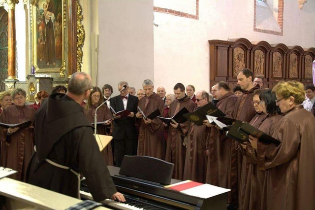 Chór św. Franciszka zachęca do wspólnego śpiewania