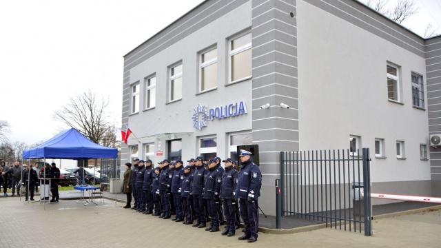 Policjanci z Grodkowa mają nowy komisariat. Rok naszego stulecia jest bardzo dobry dla polskiej policji [ZDJĘCIA]