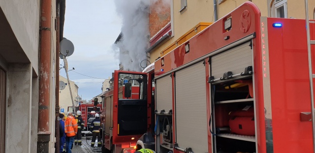 7 rodzin poszkodowanych po pożarze kamienicy w Głuchołazach