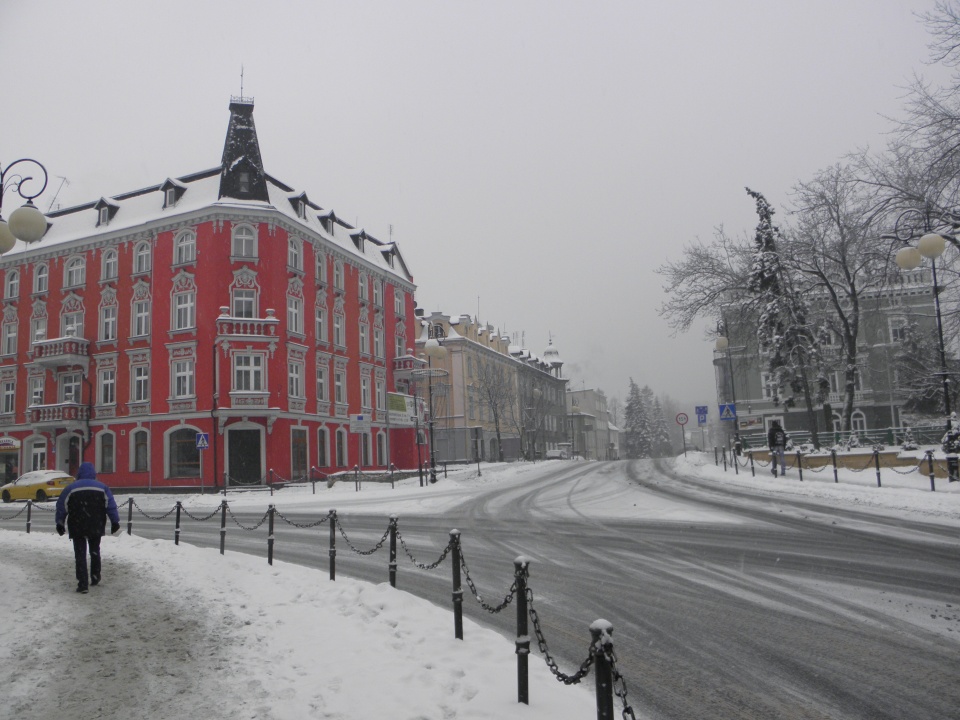 Zimą w Głuchołazach pojawia się problem smogu nad miastem [zdj. Jan Poniatyszyn]