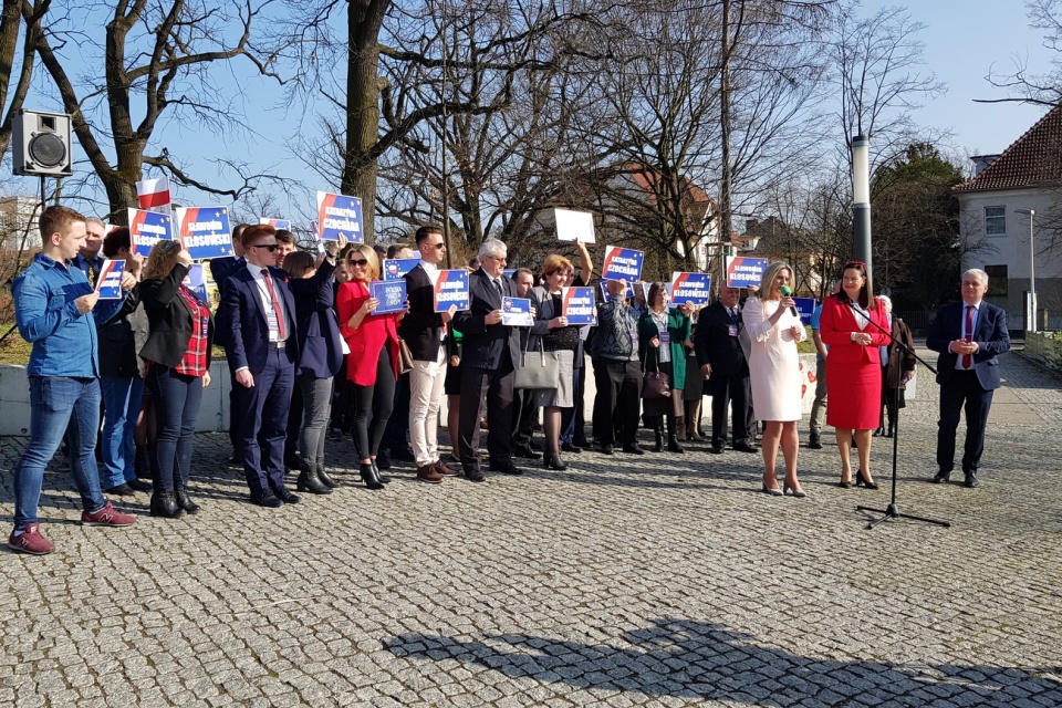 Eurokandydaci PiS w Opolu rozpoczęli kampanię wyborczą [fot. Agnieszka Pospiszyl]