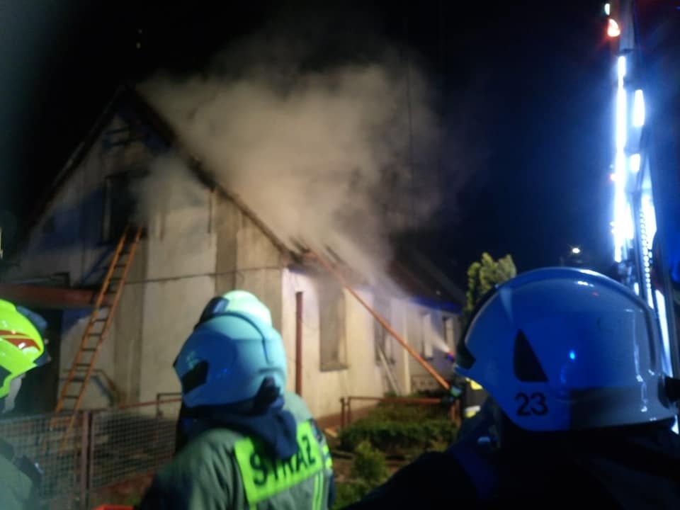 Pożar domu w Opolu-Wróblinie przy ul. Mikołaja [fot. OSP Grudzice]