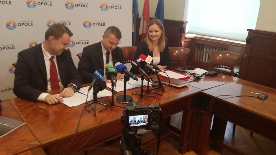 Podpisanie porozumienia między Opolem a Łubnianami [fot.P.Wójtowicz]