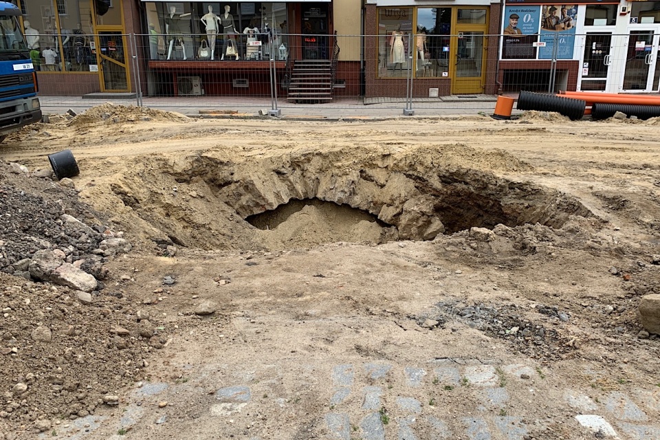 Kanał odkryty podczas remontu ulicy Celnej w Nysie [fot. Daniel Klimczak]