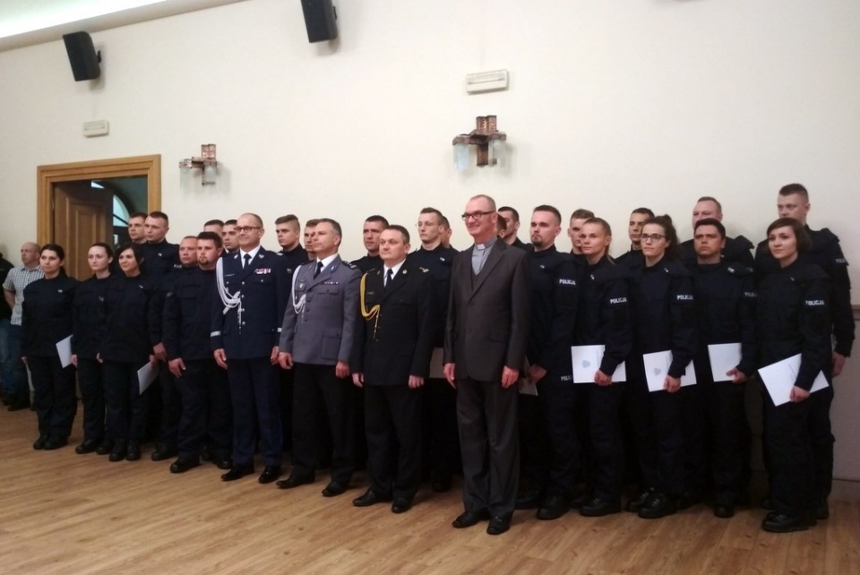 29 nowych funkcjonariuszy zasili opolski garnizon policji [fot. Joanna Matlak]