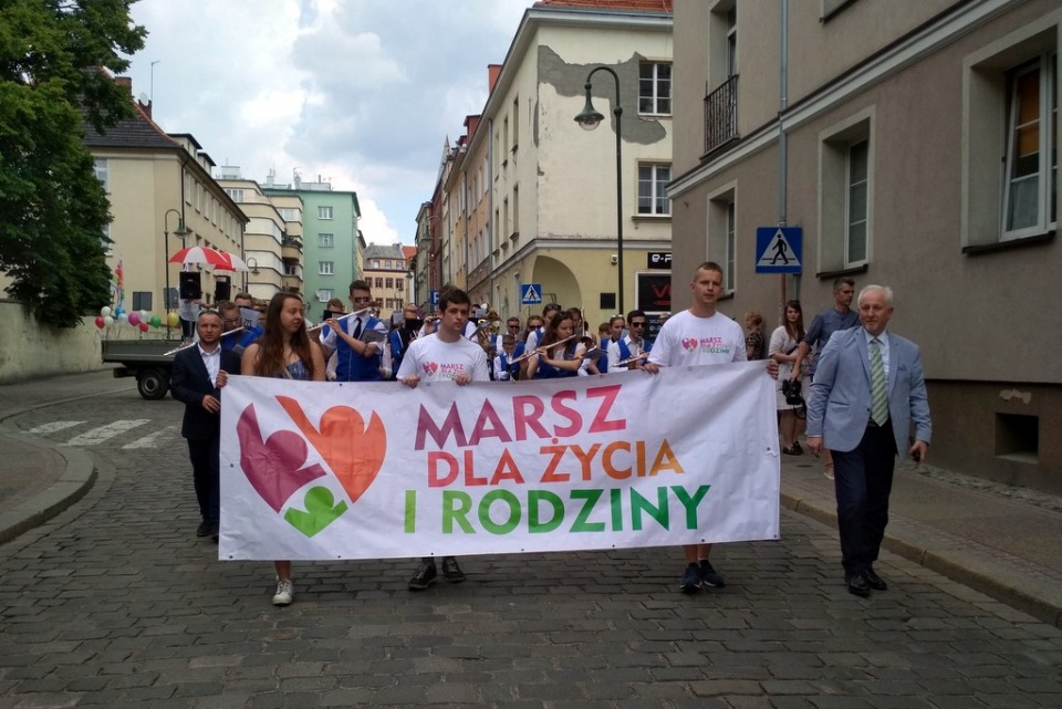 Rodzina to dla nich wartość najwyższa – ulicami Opola przeszedł Marsz dla Życia i Rodziny [fot. Joanna Matlak]
