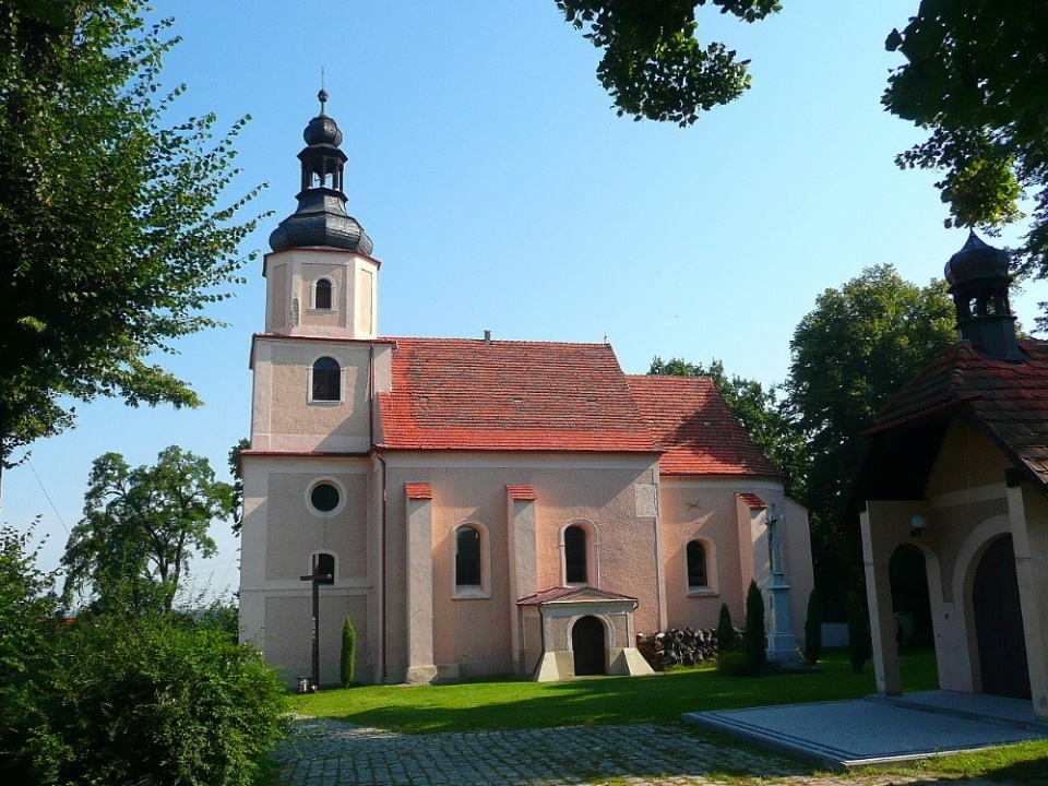 Parafia św. Wawrzyńca w Dąbrowie [fot. parafiadabrowa.pl]