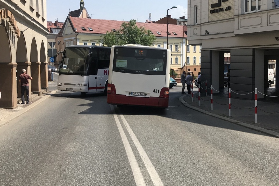 Kolizja autobusów na ul. Piastowskiej foto: Mario