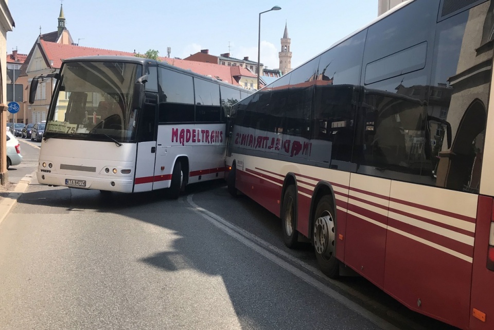Kolizja autobusów na ul. Piastowskiej foto: Mario
