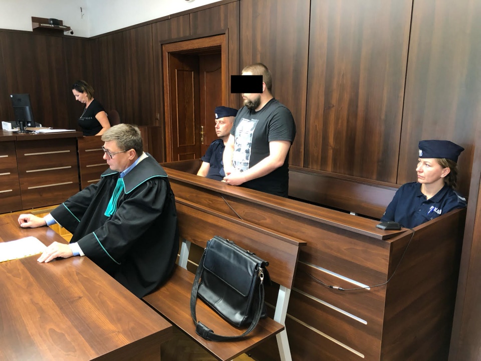 Na 3,5 roku więzienia został skazany 33-letni Wojciech W., który na poddaszu domu w okolicach Białej uprawiał blisko 720 krzewów marihuany [fot. Kacper Śnigórski]