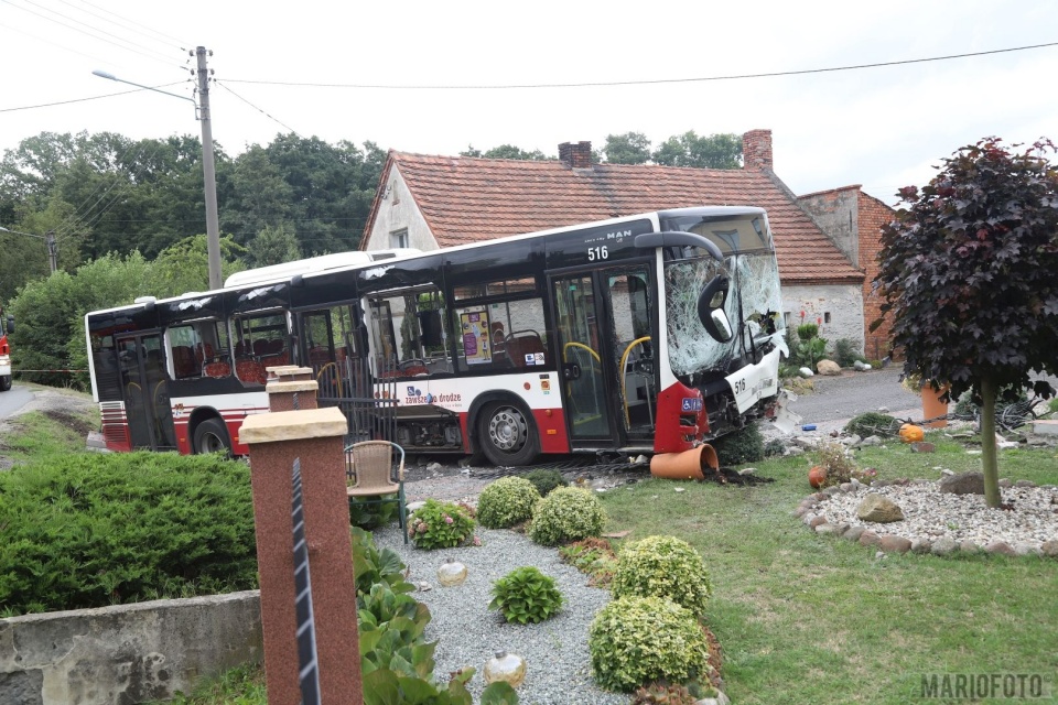 Wypadek autobusu w Chróścinie Opolskiej [Fot.Mario]