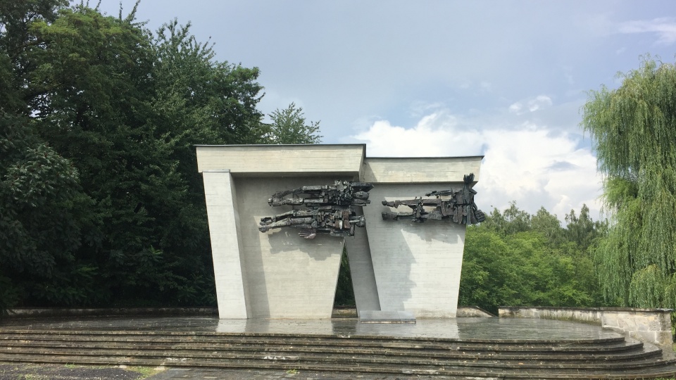 Pomnik w Łambinowicach [fot. Barbara Więcek]