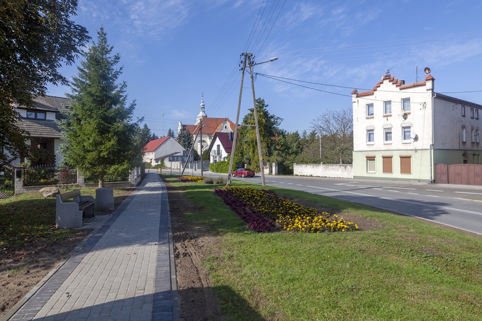 Chodnik w Korfantowie (fot ZDW w Opolu)