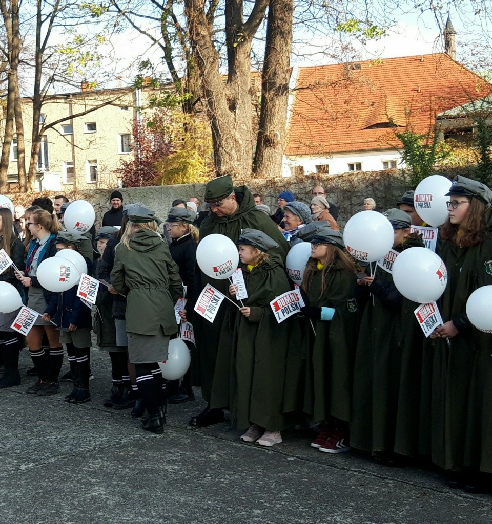 Głubczyce upamiętniły 101 rocznicę odzyskania niepodległości - [fot: Grzegorz Frankowski]