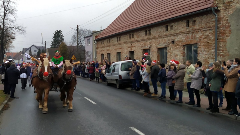 Parada Świąteczna w Chróścicach [fot. Mariusz Chałupnik]
