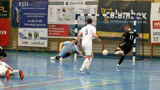 Futsal: Przerwana seria Berlandu Komprachcice. Awans Brzegu