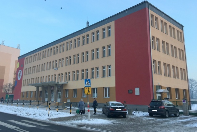 Od września Szkoła Podstawowa nr 6 w Kędzierzynie-Koźlu będzie funkcjonować tylko w budynku po byłym gimnazjum nr 4
