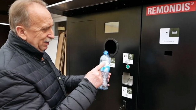 W Otmuchowie zamontowano butelkomat. Jeszcze w tym roku w gminie będzie 10 takich urządzeń