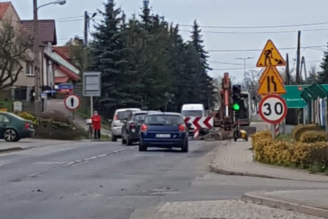 Uwaga kierowcy Utrudnienia na głównej drodze przez Reńską Wieś