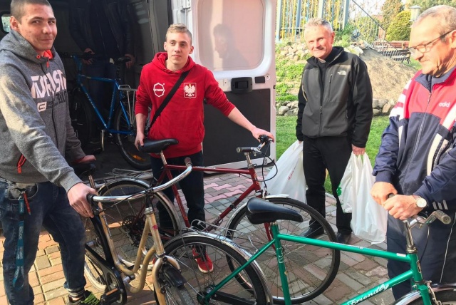 Młodzież wyremontowała rowery, które trafiły do mieszkańców ośrodka dla bezdomnych