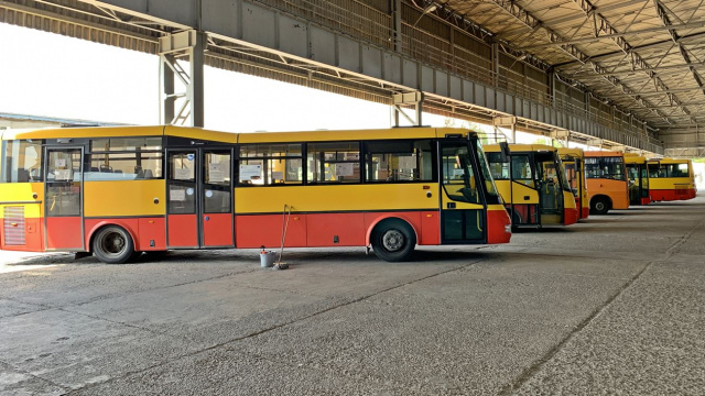 W weekendy na trasy wyjedzie więcej autobusów nyskiego MZK. Część z nich pozwoli dotrzeć nad jezioro