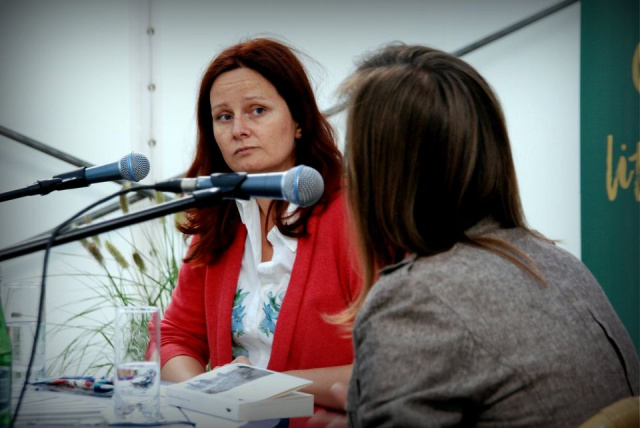 Katarzyna Kobylarczyk o książce Strup. Hiszpania rozdrapuje rany