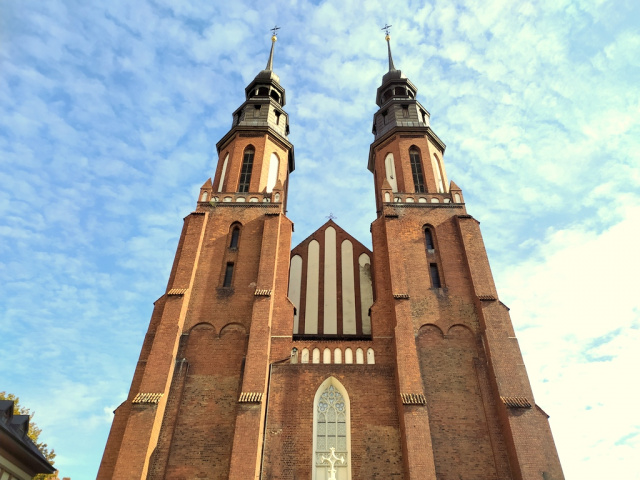 Miliony na fotowoltaikę w Opolu. Chodzi o oszczędności w... parafii katedralnej