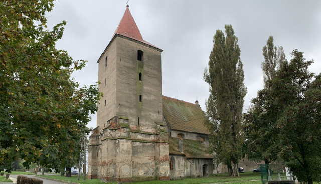Zabytkowy kościół w Lewinie Brzeskim przejdzie remont. Część kosztów pokryją unijne pieniądze