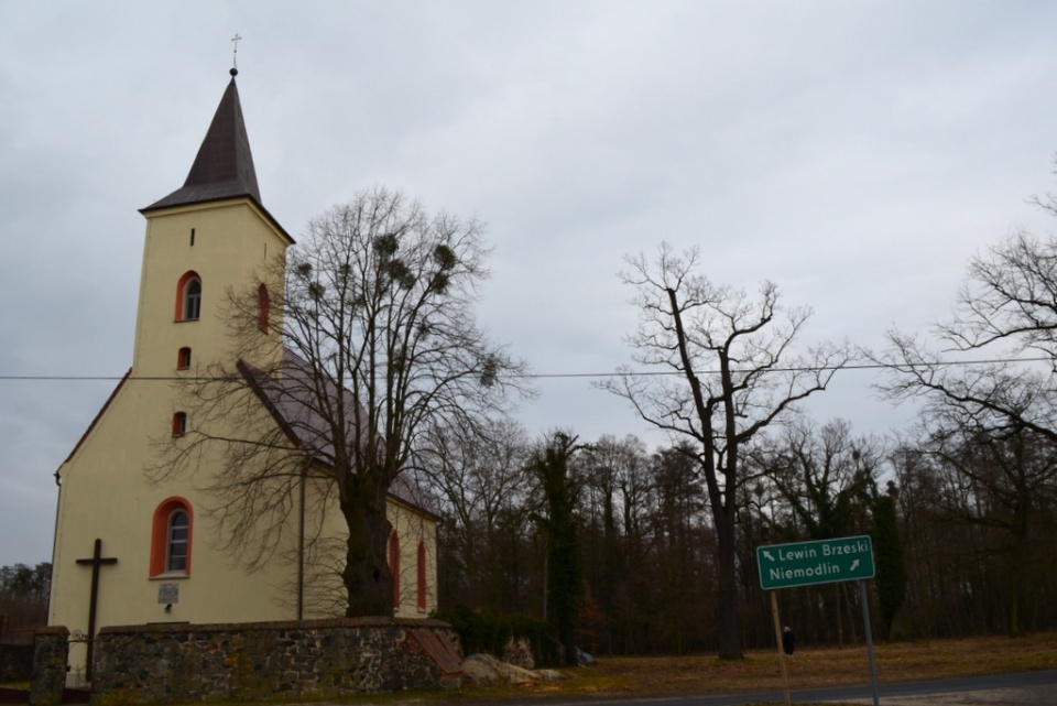 Zabytkowy kościół NMP w Szydłowcu Śląskim [fot. UM w Niemodlinie]