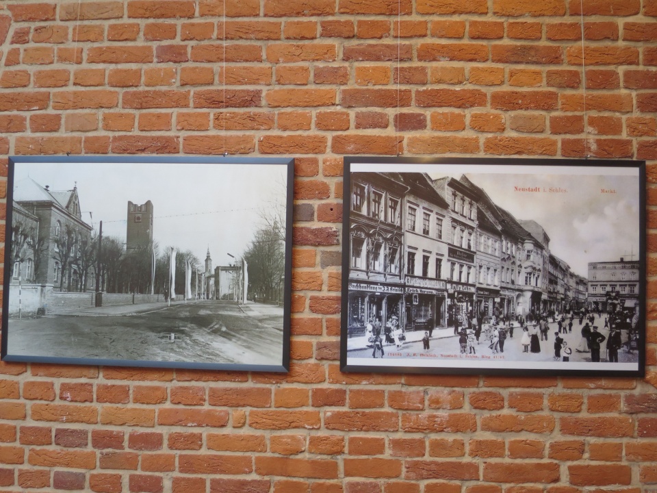 Wystawa „Prudnik i Krnov na starej fotografii”. Galeria „ Na Poddaszu” POK [zdj. Jan Poniatyszyn]