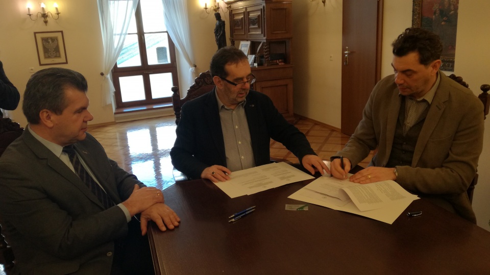 Podpisanie porozumienia między UO a Envipro [fot.P.Wójtowicz]