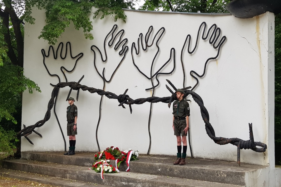 Opolskie obchody dnia pamięci ofiar nazistowskich obozów koncentracyjnych [fot. A. Pospiszyl]