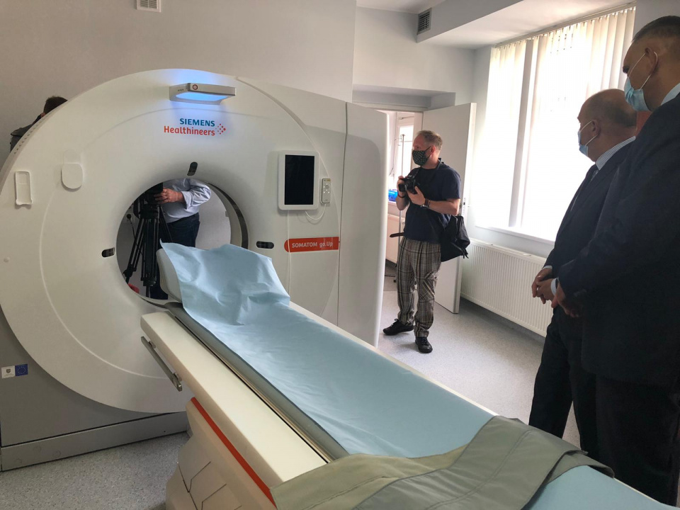 W Uniwersyteckim Szpitalu Klinicznym w Opolu działa już nowy tomograf komputerowy [fot.M.Matuszkiewicz]